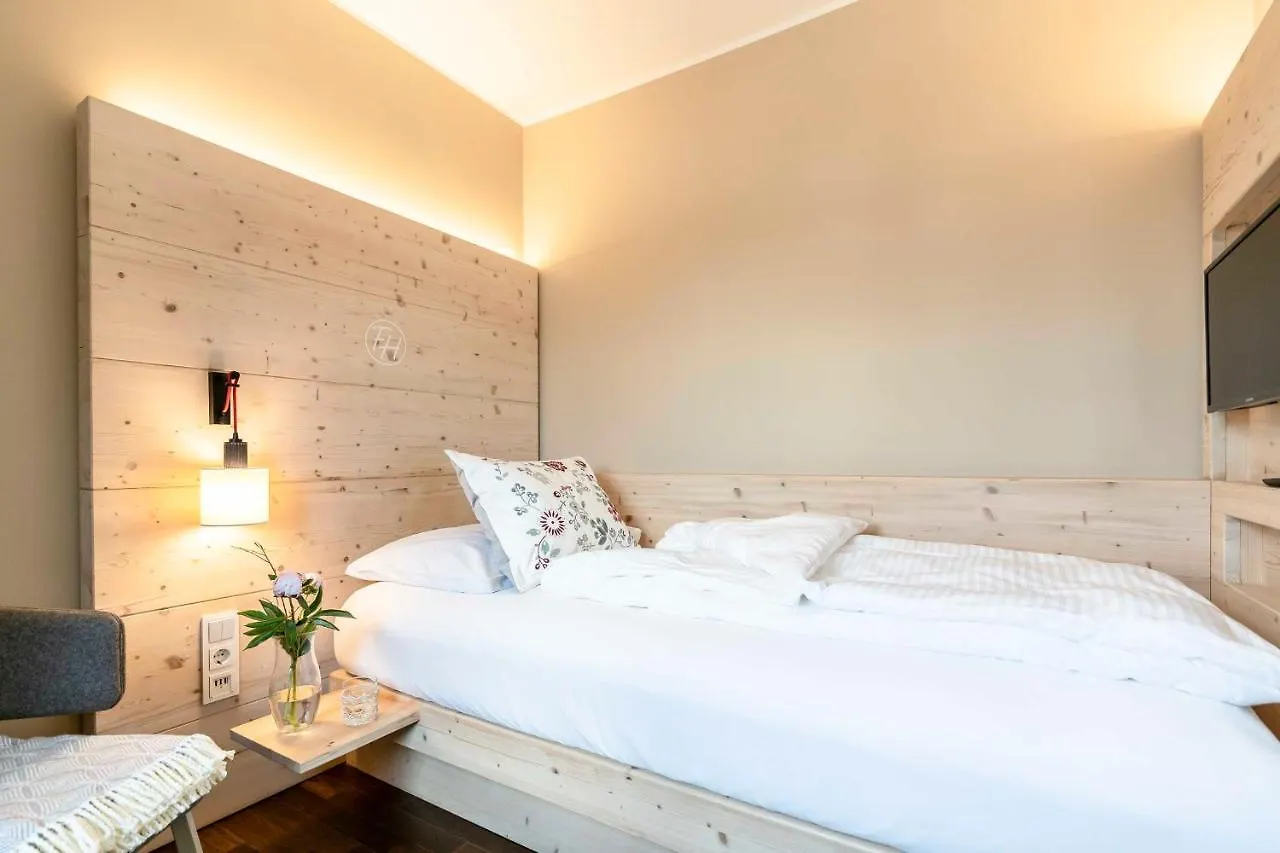 Feldmochinger Hof Hotell München 4*,